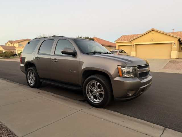Used 2011 Chevrolet Tahoe LT w/ Luxury Package AWD/4WD image 15