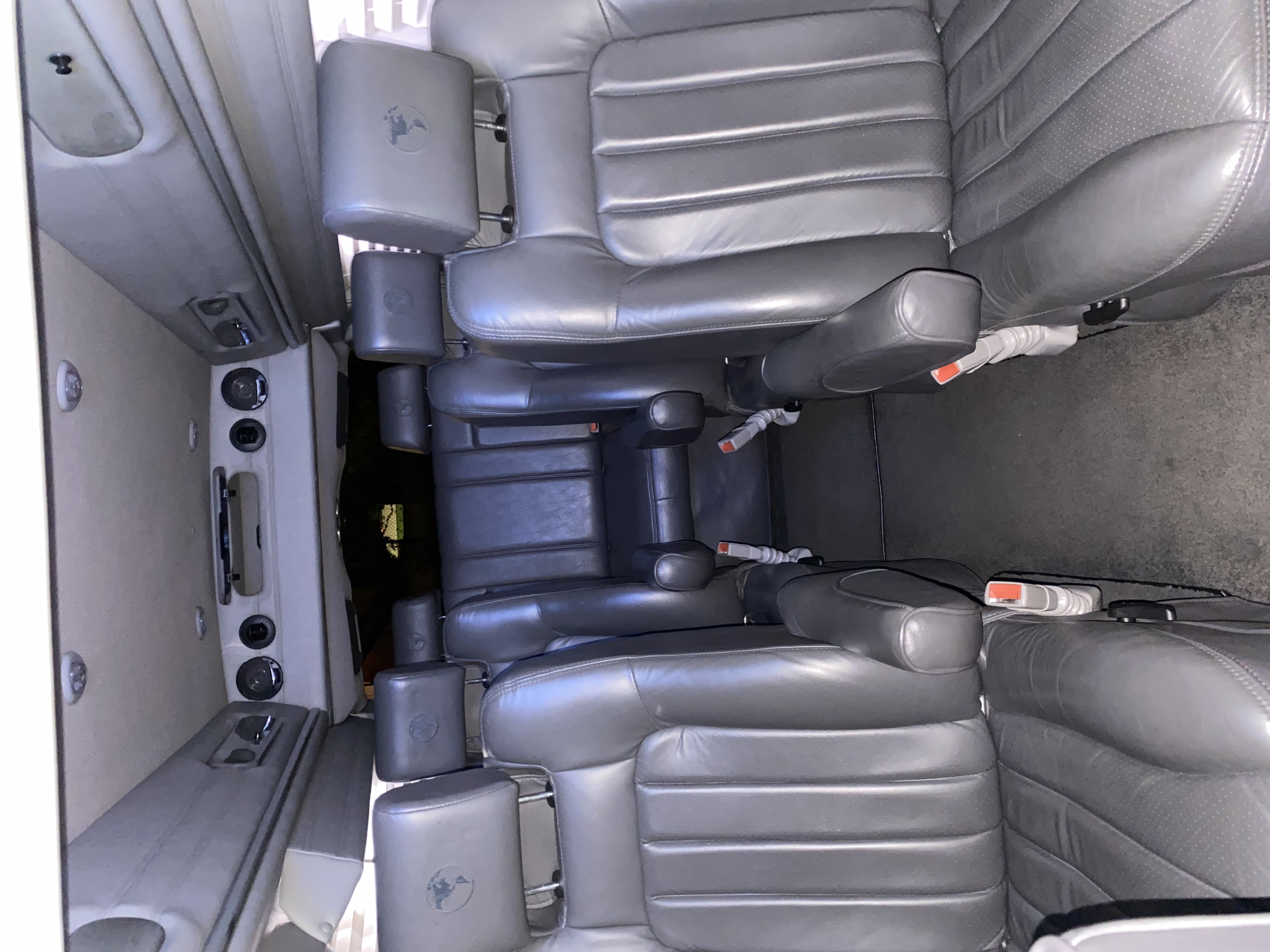 Used 2014 Chevrolet Express 2500 Extended RWD image 6