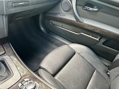 Used 2013 BMW 335i Convertible image 13