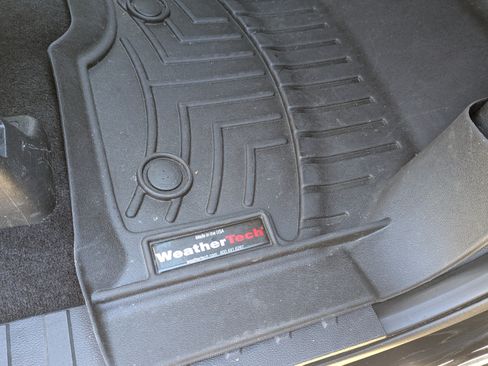 Used 2015 Ford F150 XLT w/ Equipment Group 302A Luxury image 11