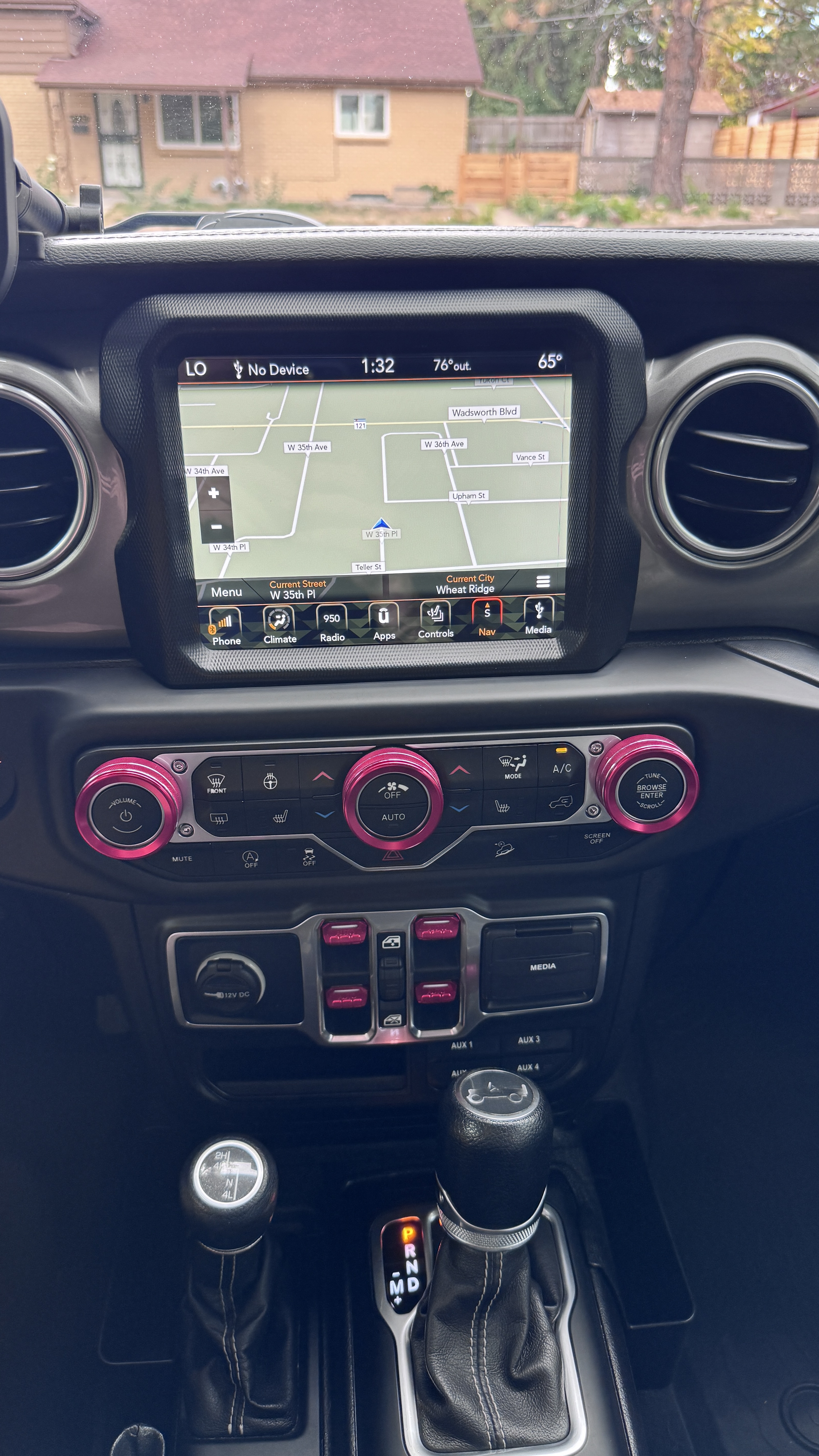 Used 2018 Jeep Wrangler Unlimited Sahara AWD/4WD image 22