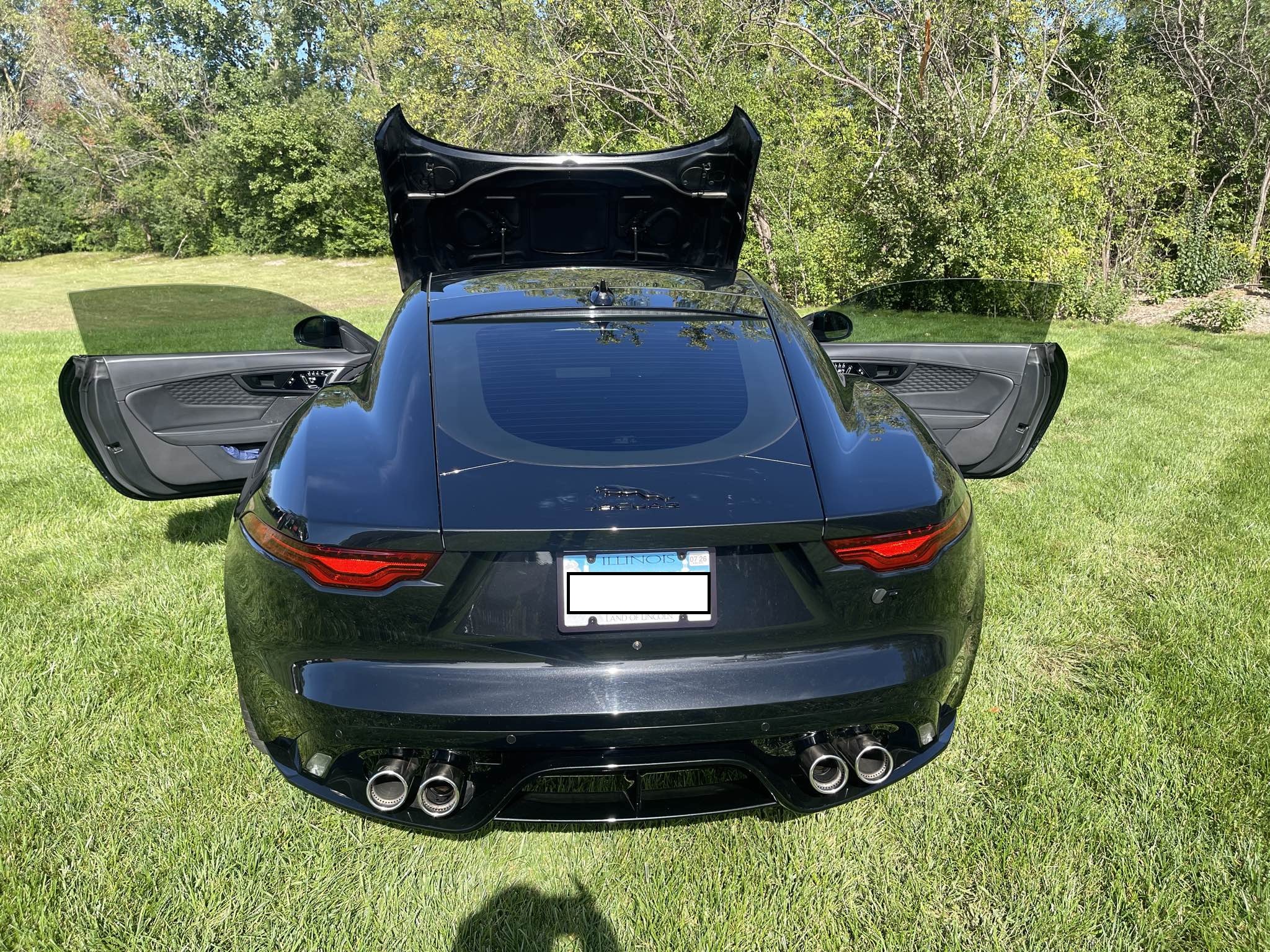 Used 2024 Jaguar F-TYPE R AWD/4WD image 10