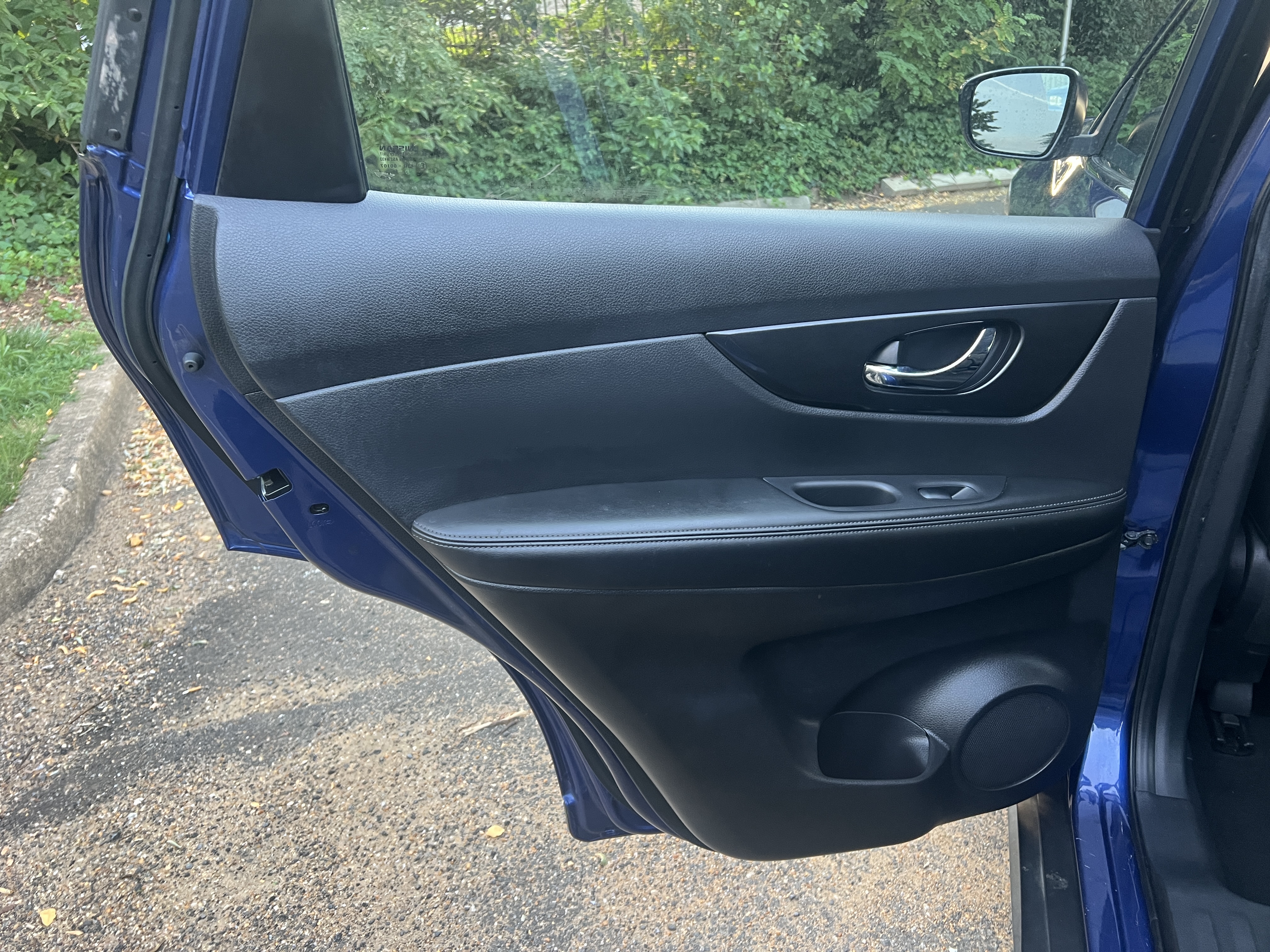 Used 2017 Nissan Rogue S AWD/4WD image 19