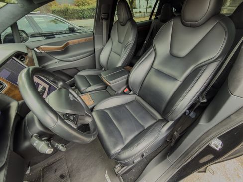 Used 2020 Tesla Model X Long Range AWD/4WD image 14