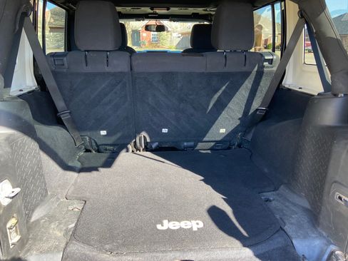 Used 2015 Jeep Wrangler Unlimited Sport w/ Quick Order Package 24S image 15