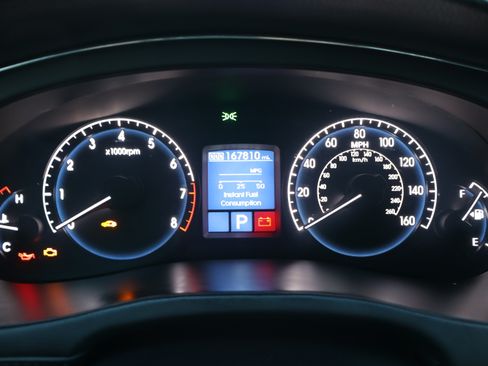 Used 2011 Hyundai Genesis 3.8 w/ Technology Pkg 4 image 9