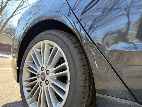 Used 2015 Ford Fusion SE w/ Equipment Group 202A image 9