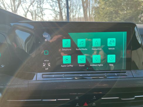 Used 2024 Volkswagen GTI SE w/ SE Leather Seats Package image 4