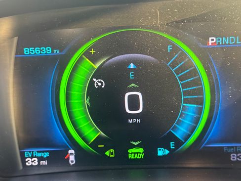 Used 2017 Chevrolet Volt LT w/ Comfort Package FWD image 13