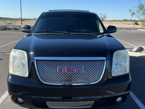 Used 2011 GMC Yukon Denali image 10