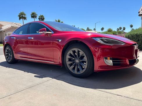 Used 2020 Tesla Model S Long Range Plus AWD/4WD image 4