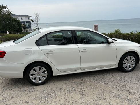 Used 2013 Volkswagen Jetta SE FWD image 5