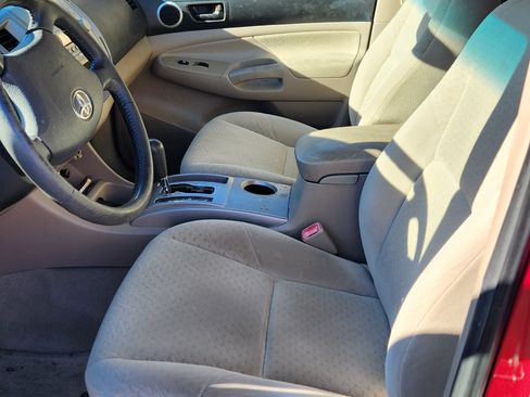 Used 2007 Toyota Tacoma Pickup 4D 5 ft image 7