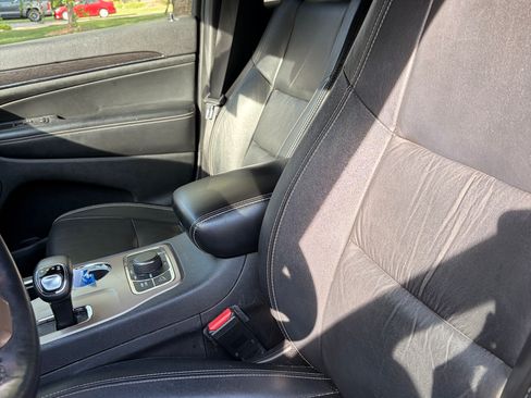 Used 2014 Jeep Grand Cherokee Limited AWD/4WD image 10