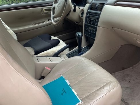 Used 2001 Toyota Solara SLE image 10