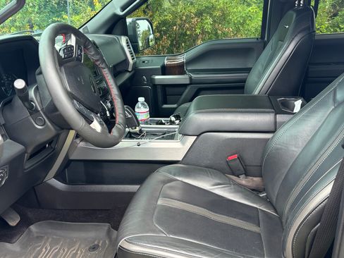 Used 2016 Ford F150 Platinum w/ Equipment Group 701A Luxury AWD/4WD image 6