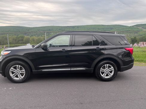 Used 2020 Ford Explorer XLT AWD/4WD image 1