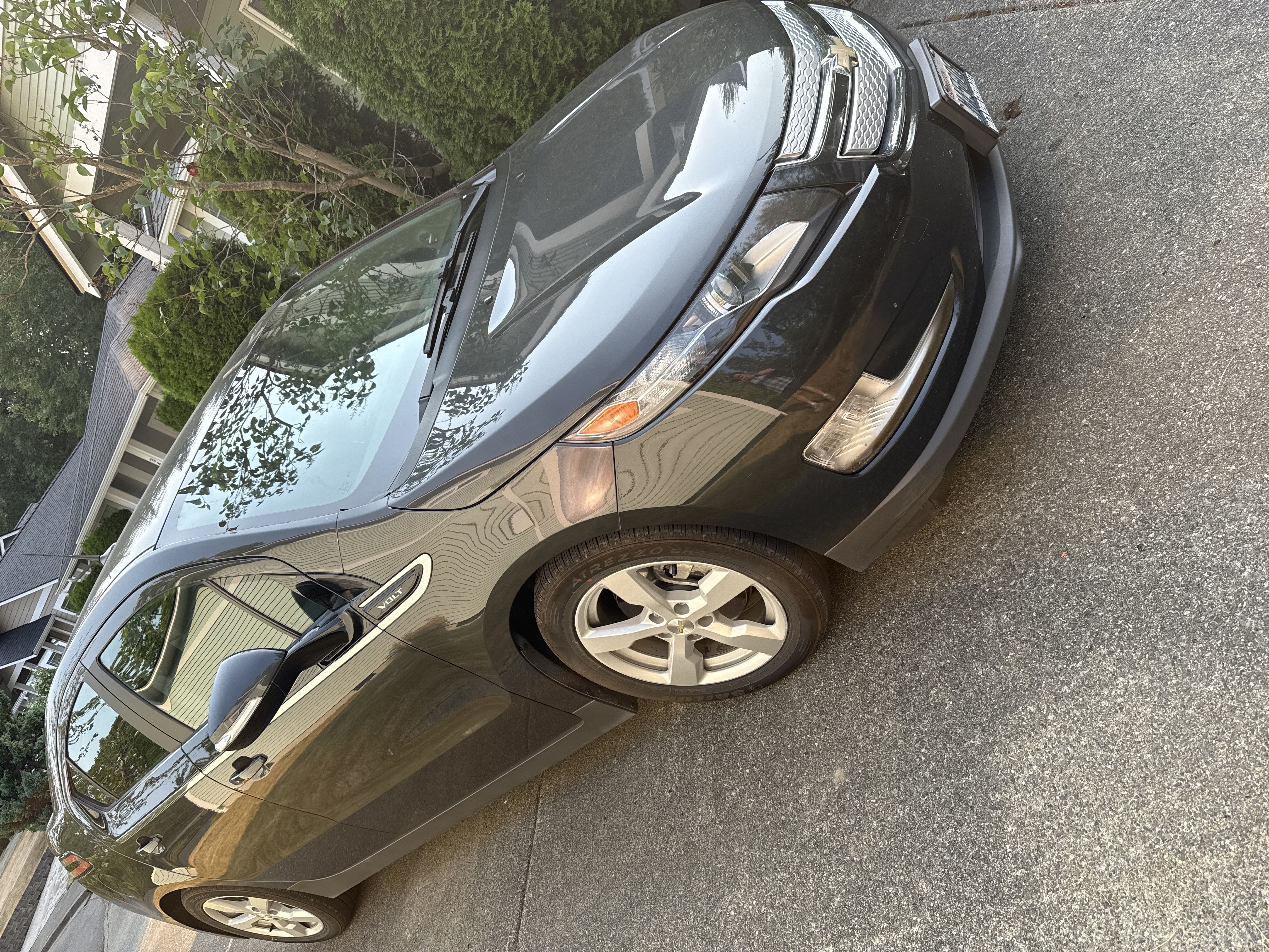 Used 2014 Chevrolet Volt w/ Enhanced Safety Package 1 FWD image 1
