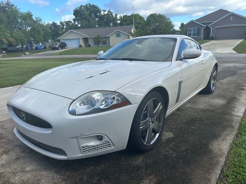 Used 2009 Jaguar XKR R image 4