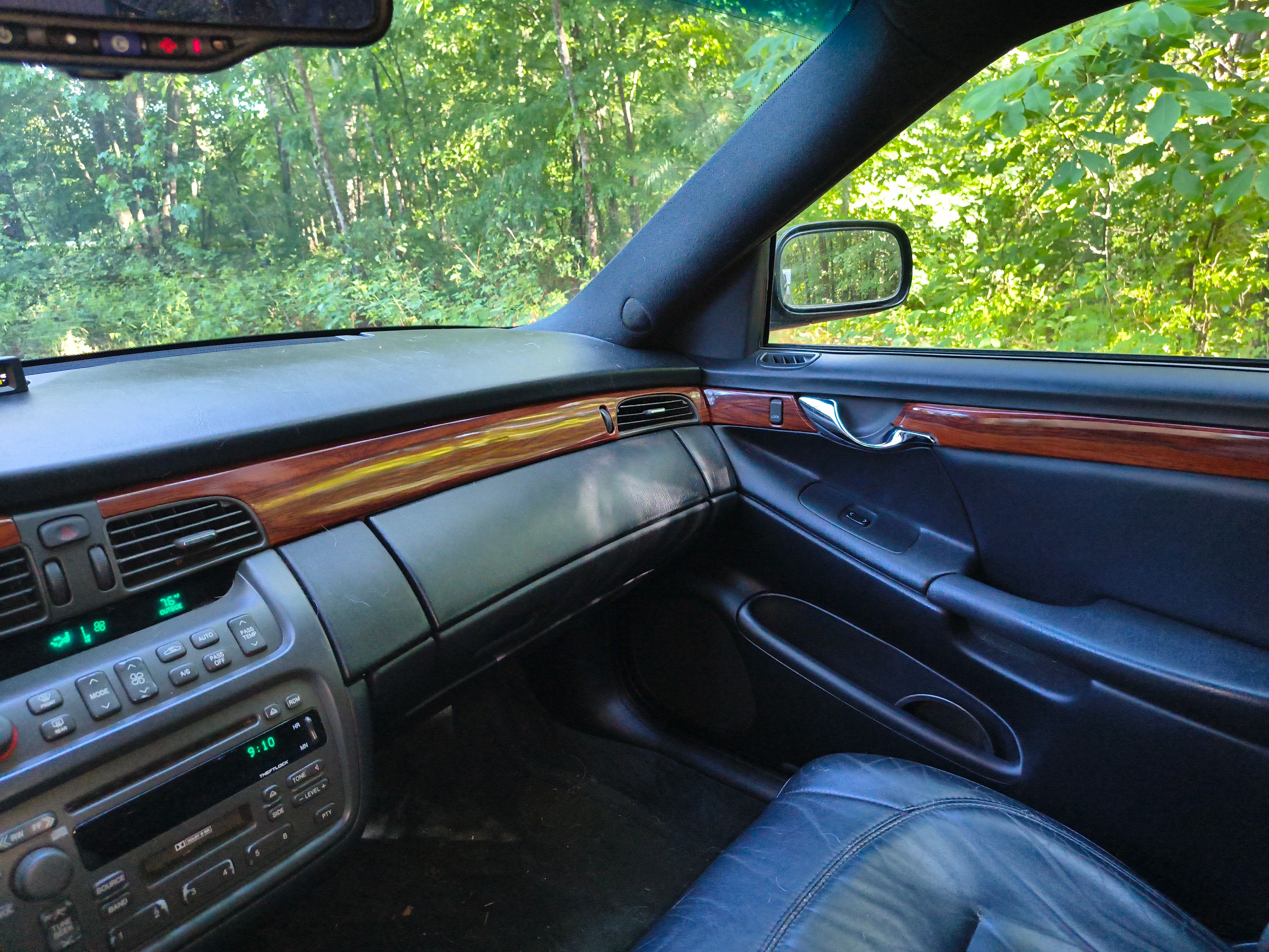 Used 2002 Cadillac De Ville w/ Livery Pkg FWD image 7