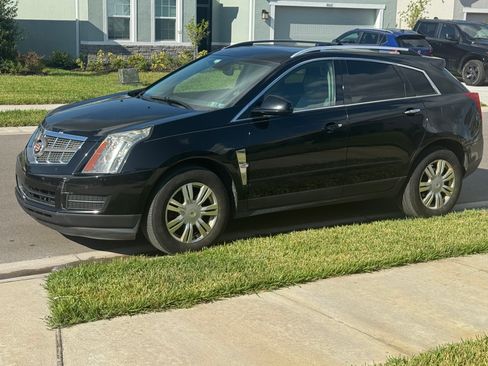 Used 2011 Cadillac SRX Luxury image 1
