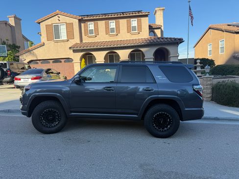 Used 2022 Toyota 4Runner TRD Sport image 4