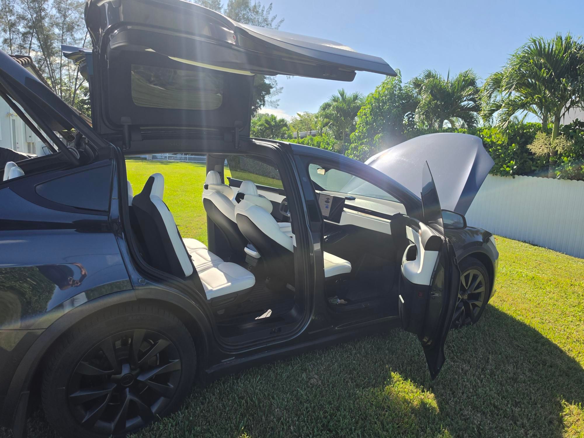 Used 2022 Tesla Model X AWD/4WD image 6