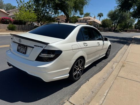 Used 2014 Mercedes-Benz C 250 Sedan image 5