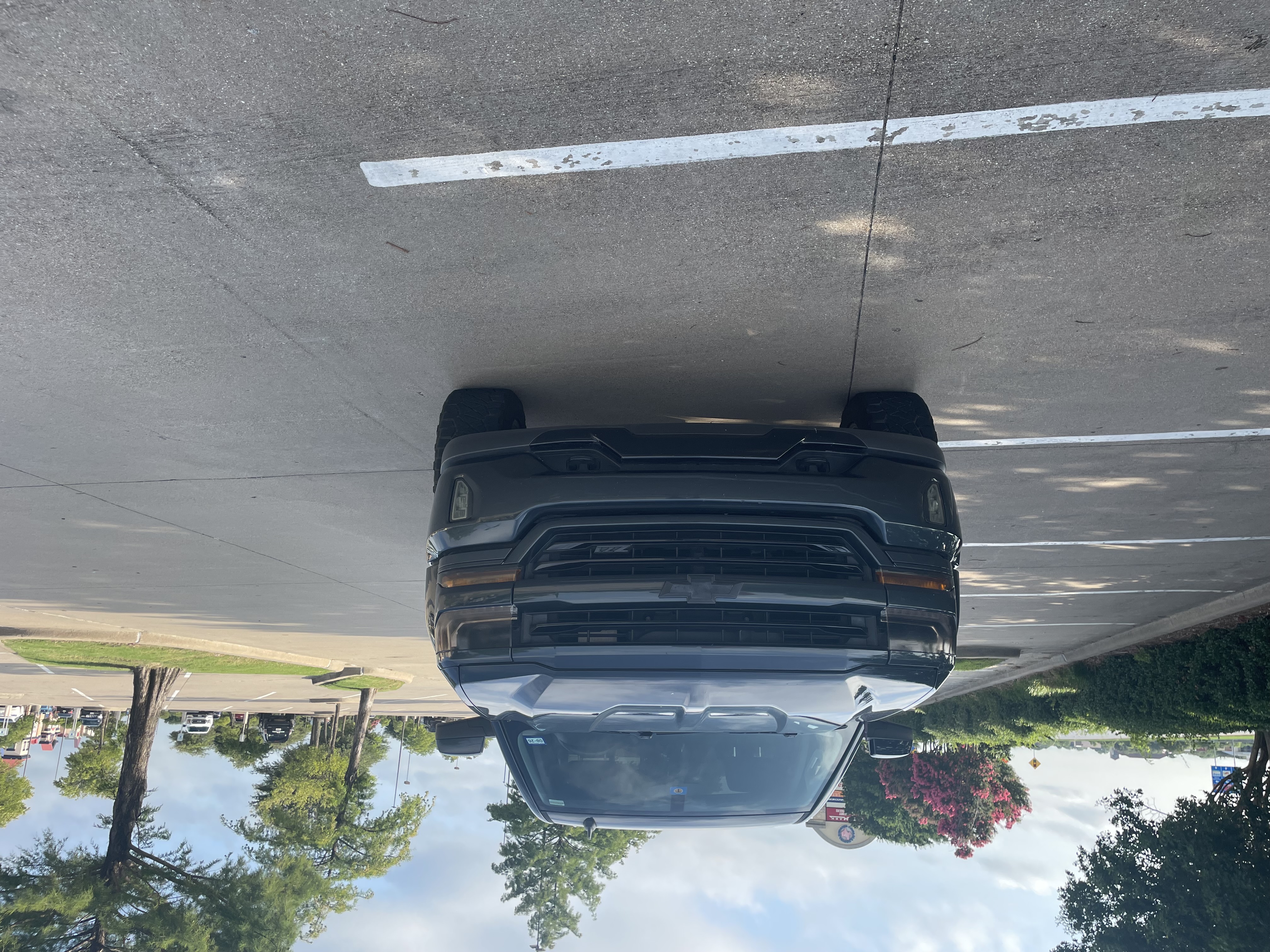Used 2018 Chevrolet Silverado 1500 LT w/ All Star Edition AWD/4WD image 2