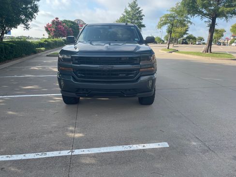 Used 2018 Chevrolet Silverado 1500 LT w/ All Star Edition AWD/4WD image 2