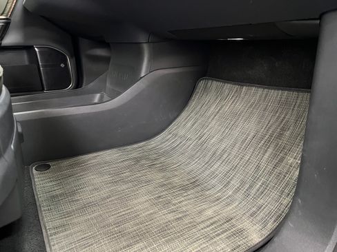 Used 2024 Rivian R1S Launch Edition AWD/4WD image 5