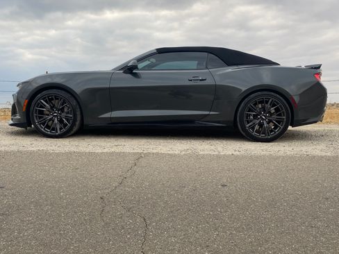 Used 2017 Chevrolet Camaro ZL1 image 16