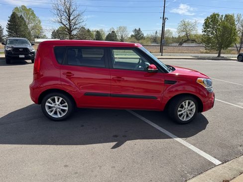 Used 2012 Kia Soul + FWD image 6