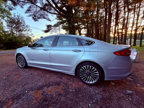 Used 2017 Ford Fusion Titanium image 6
