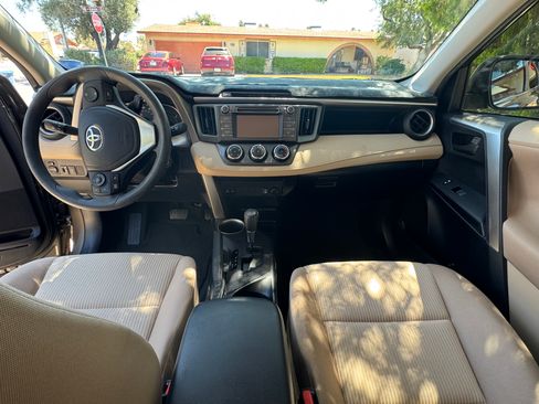 Used 2013 Toyota RAV4 LE FWD image 4