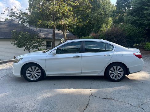 Used 2015 Honda Accord EX-L image 1