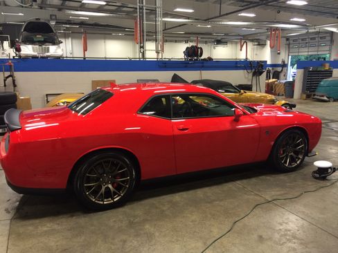 Used 2015 Dodge Challenger SRT Hellcat image 5