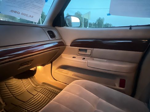 Used 2003 Mercury Grand Marquis GS RWD image 22