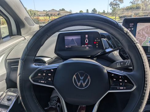 Used 2023 Volkswagen ID.4 Pro S image 13