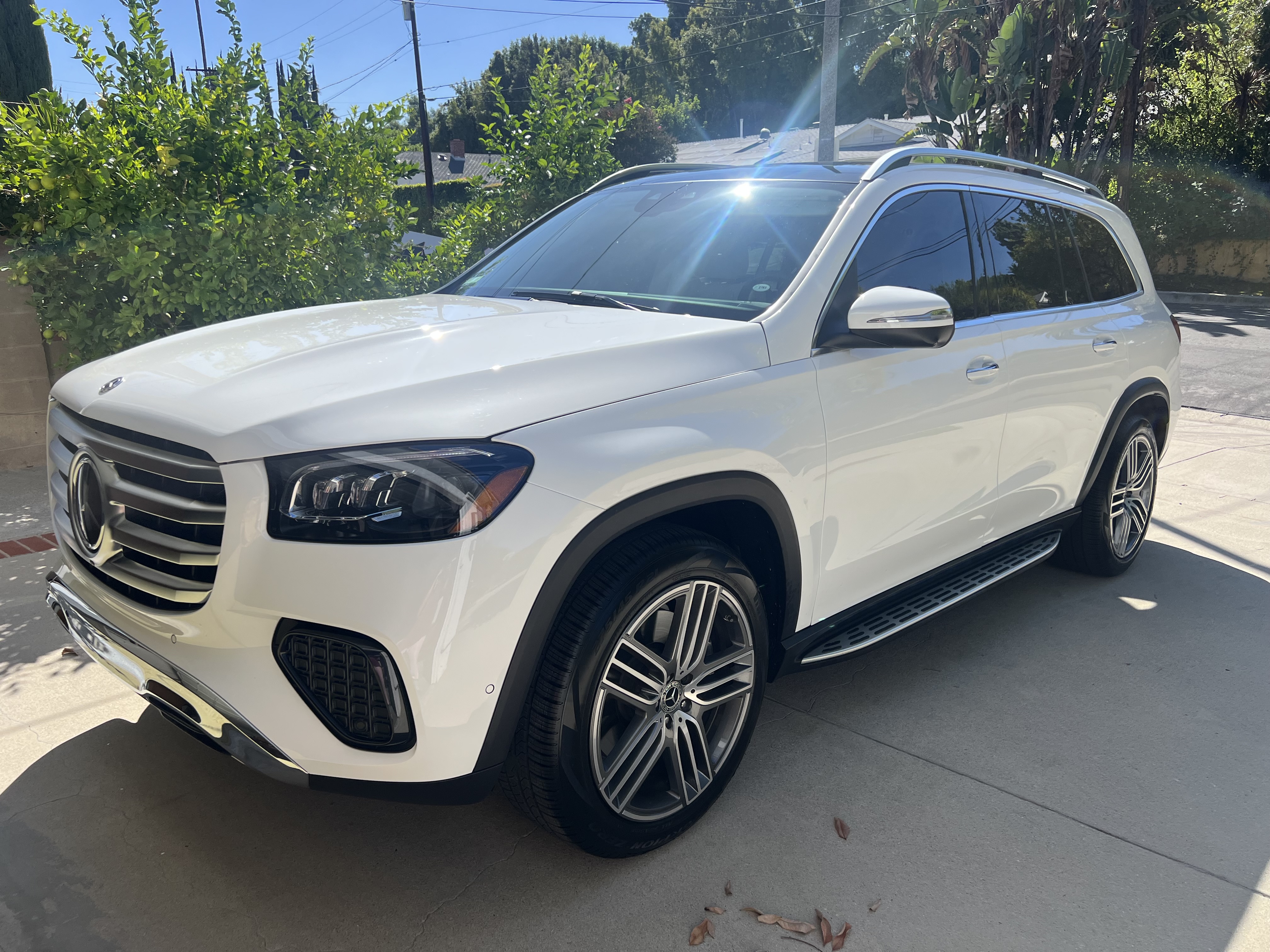 Used 2026 Mercedes-Benz GLS 450 4MATIC image 4