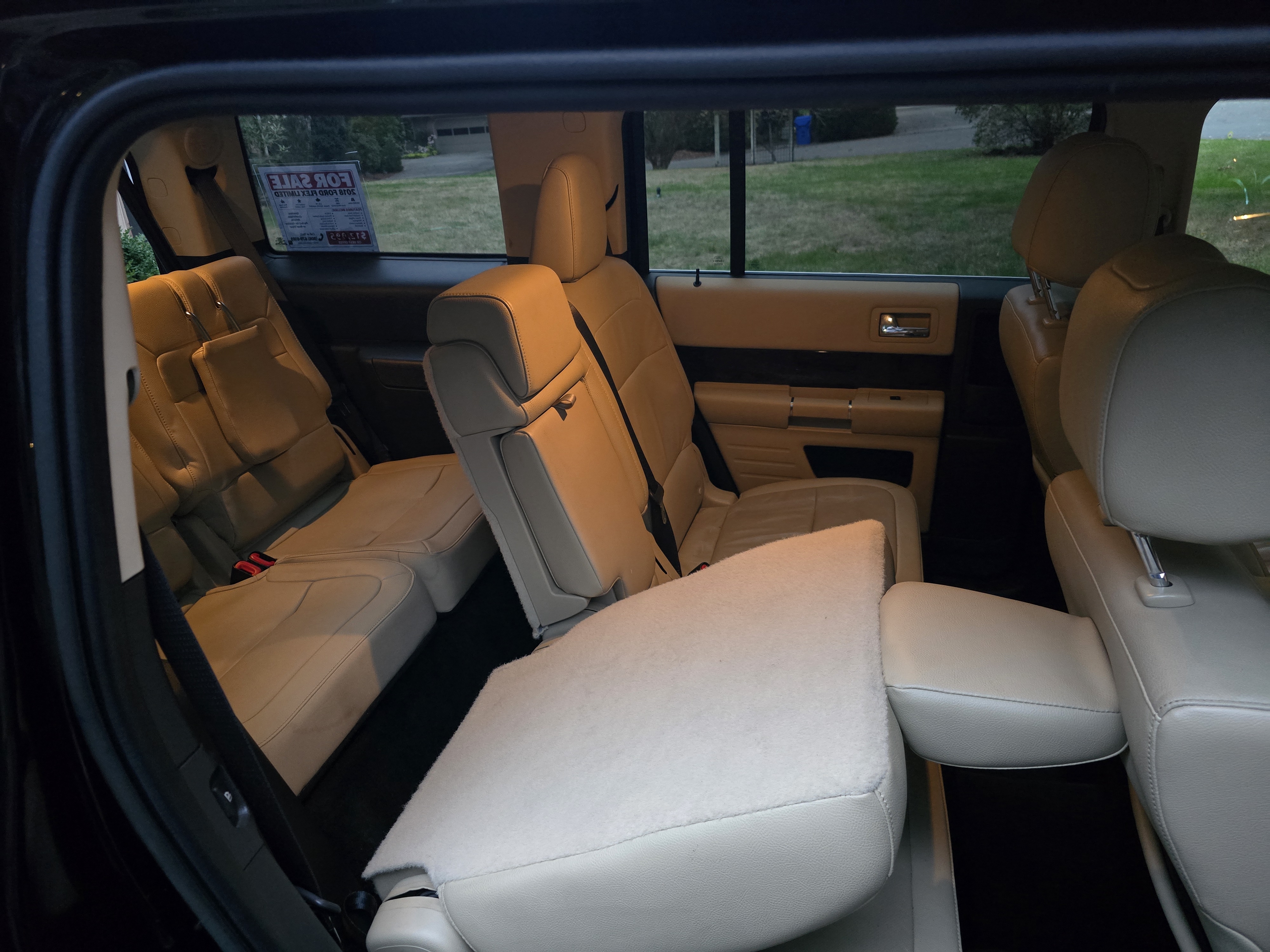 Used 2018 Ford Flex Limited w/ Class III Trailer Tow Package FWD image 6