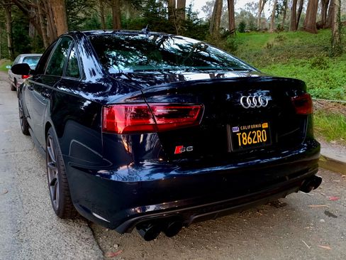Used 2016 Audi S6 Prestige w/ Prestige Package image 12