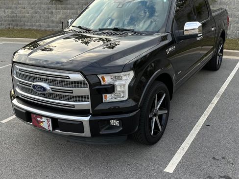 Used 2015 Ford F150 Platinum w/ Equipment Group 701A Luxury image 2