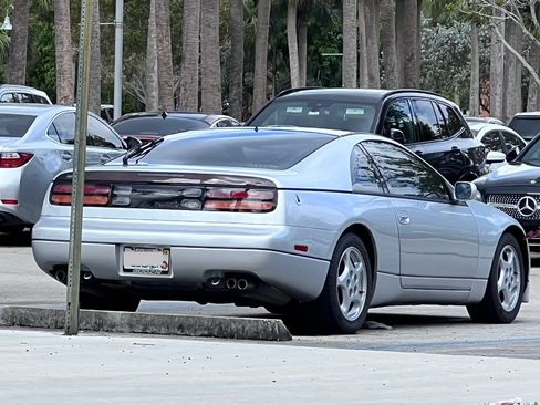 Used 1993 Nissan 300ZX 2+2 Hatchback image 2