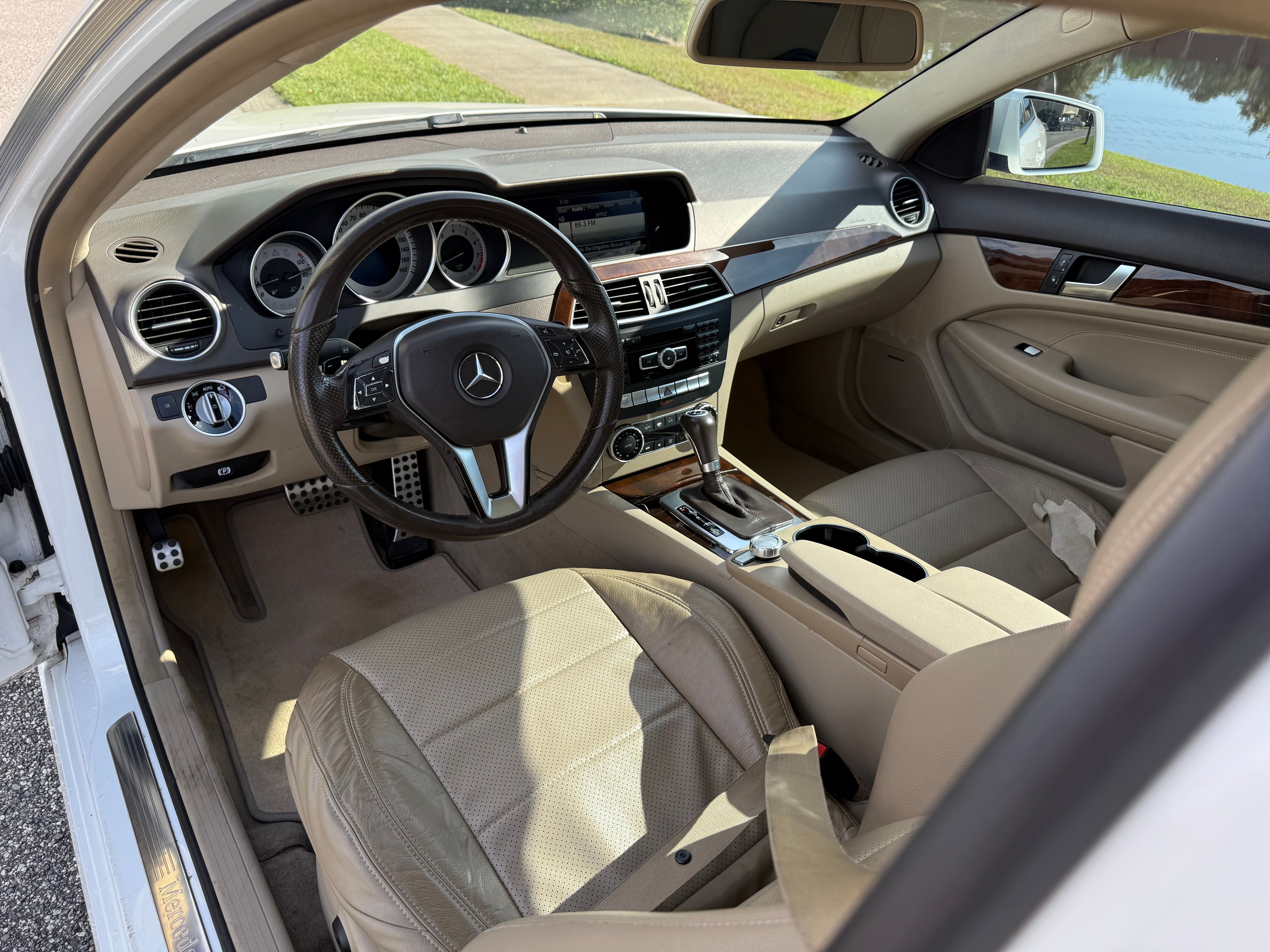 Used 2015 Mercedes-Benz C 250 Coupe image 5