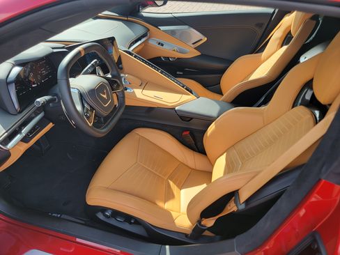 Used 2025 Chevrolet Corvette Stingray 3LT w/ Z51 Performance Package image 10