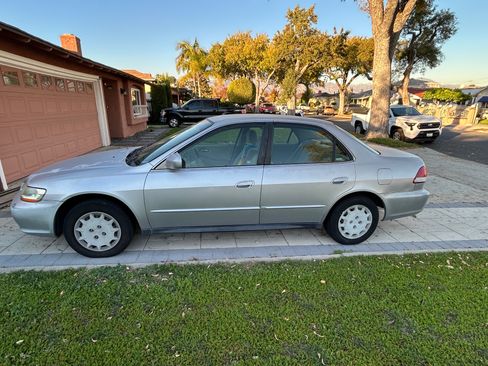 Used 2001 Honda Accord LX image 5