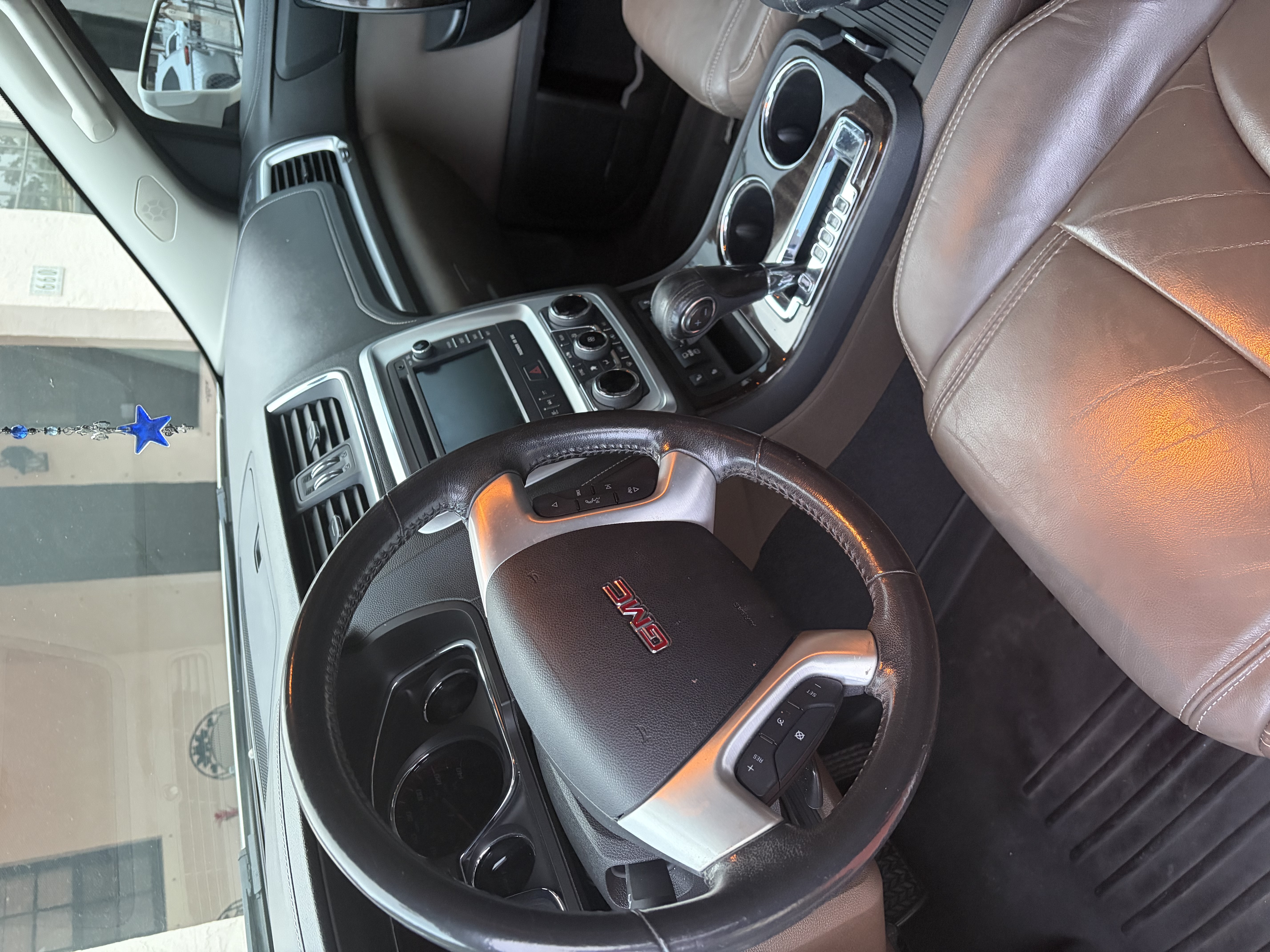 Used 2014 GMC Acadia SLT FWD image 4