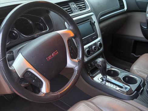 Used 2014 GMC Acadia SLT FWD image 4