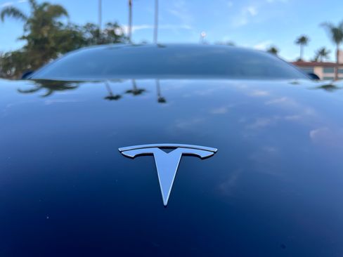 Used 2018 Tesla Model 3 Long Range image 16